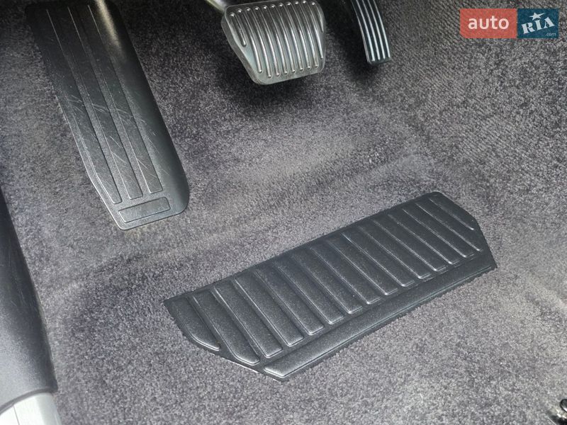 Внедорожник / Кроссовер Land Rover Range Rover 2017 в Киеве фото 21 Внедорожник / Кроссовер Land Rover Range Rover 2017 в Киеве