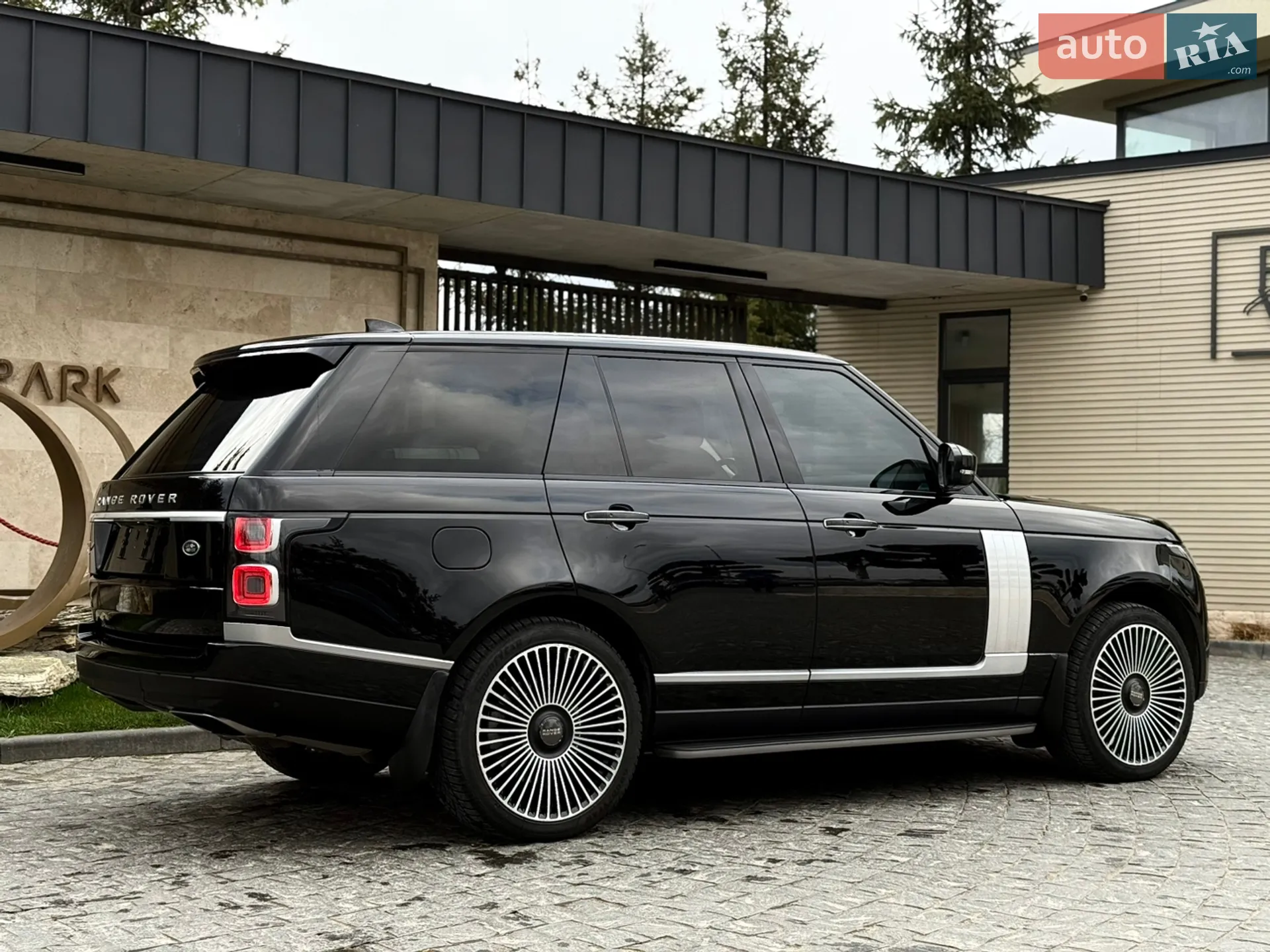 2018 Land Rover Range Rover - мініатюра 24