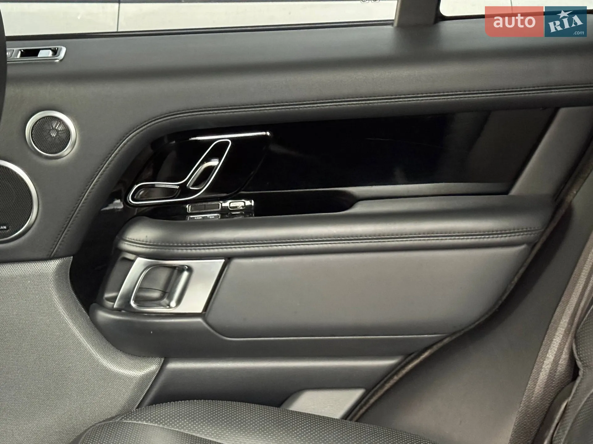 2019 Land Rover Range Rover - мініатюра 17