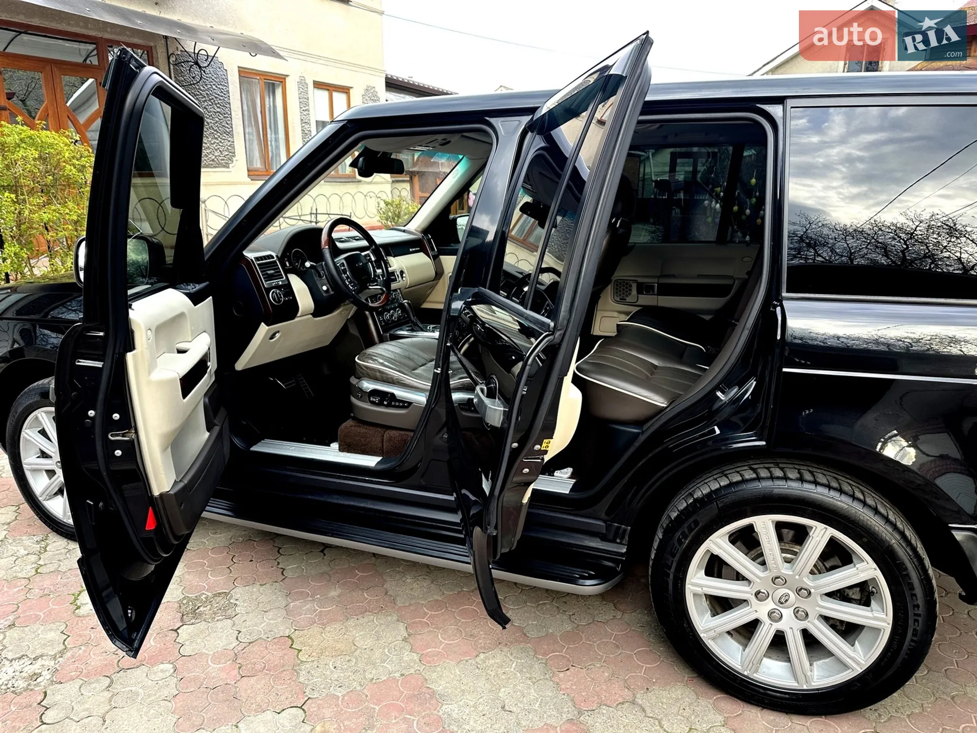 2010 Land Rover Range Rover - мініатюра 18