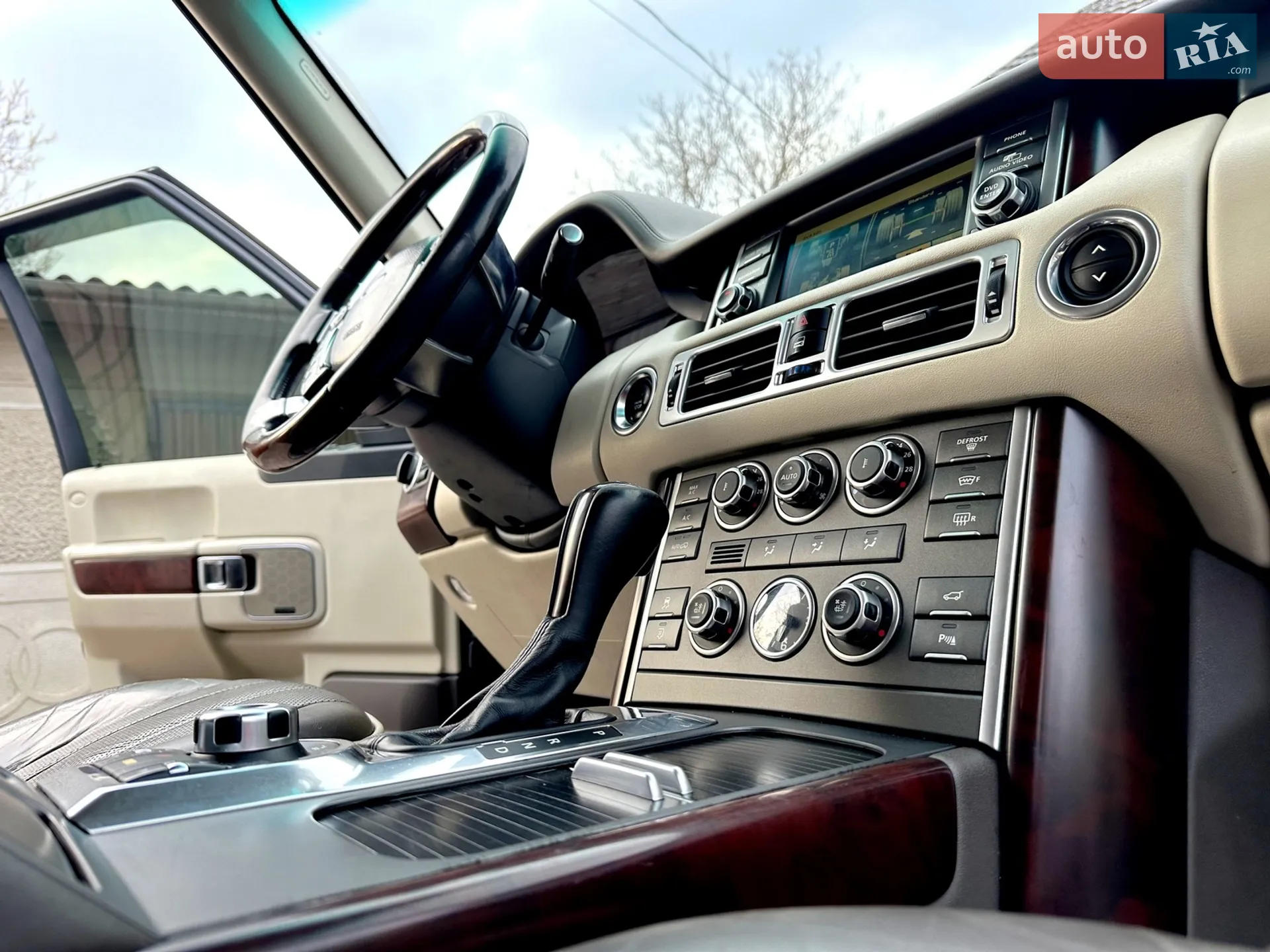 2010 Land Rover Range Rover - мініатюра 43