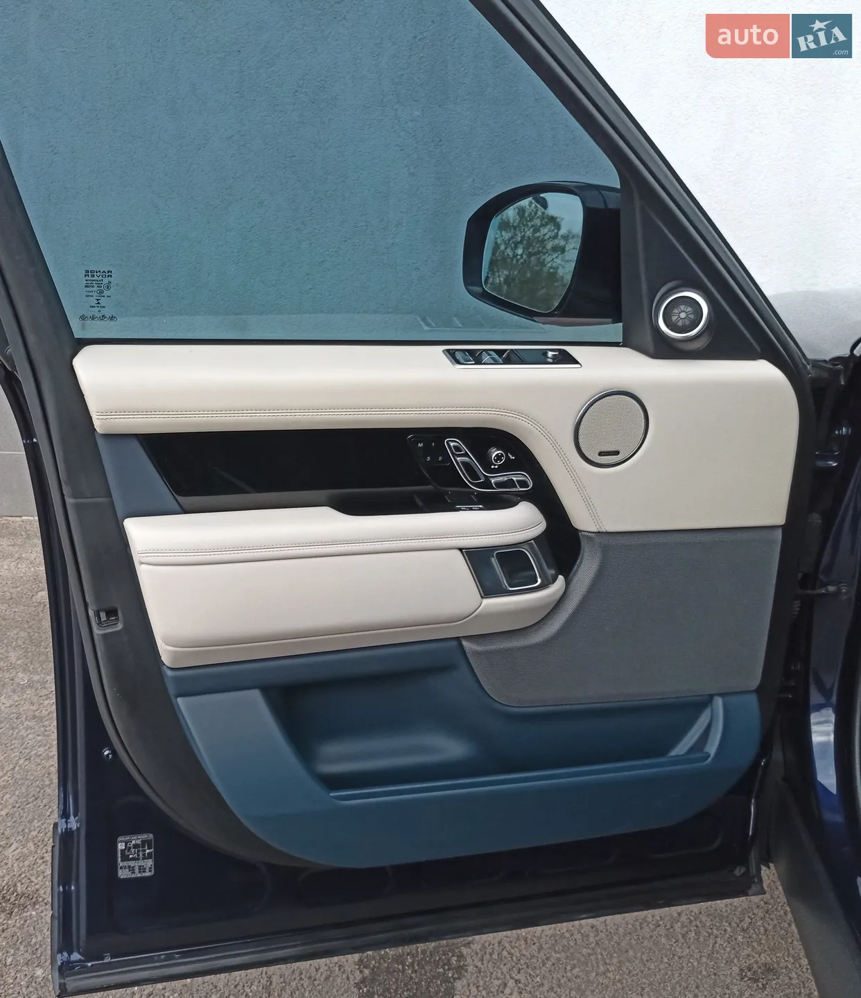 2018 Land Rover Range Rover - мініатюра 17