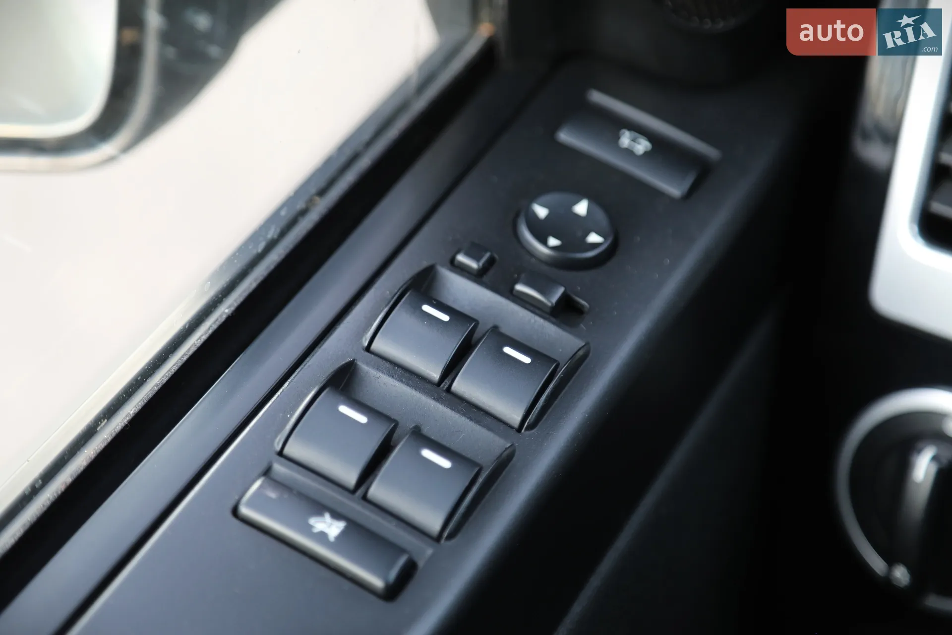 2011 Land Rover Range Rover - мініатюра 31