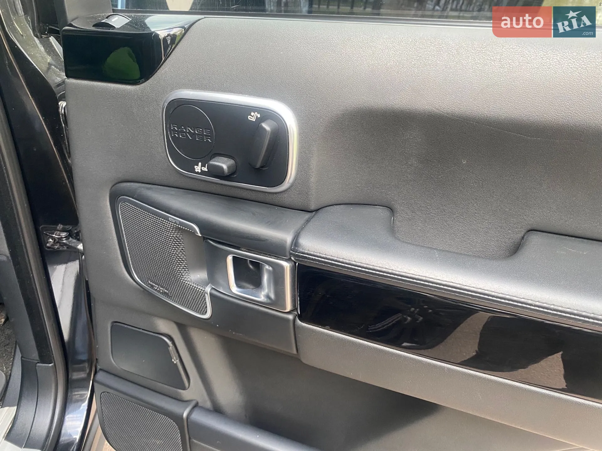 2010 Land Rover Range Rover - мініатюра 35