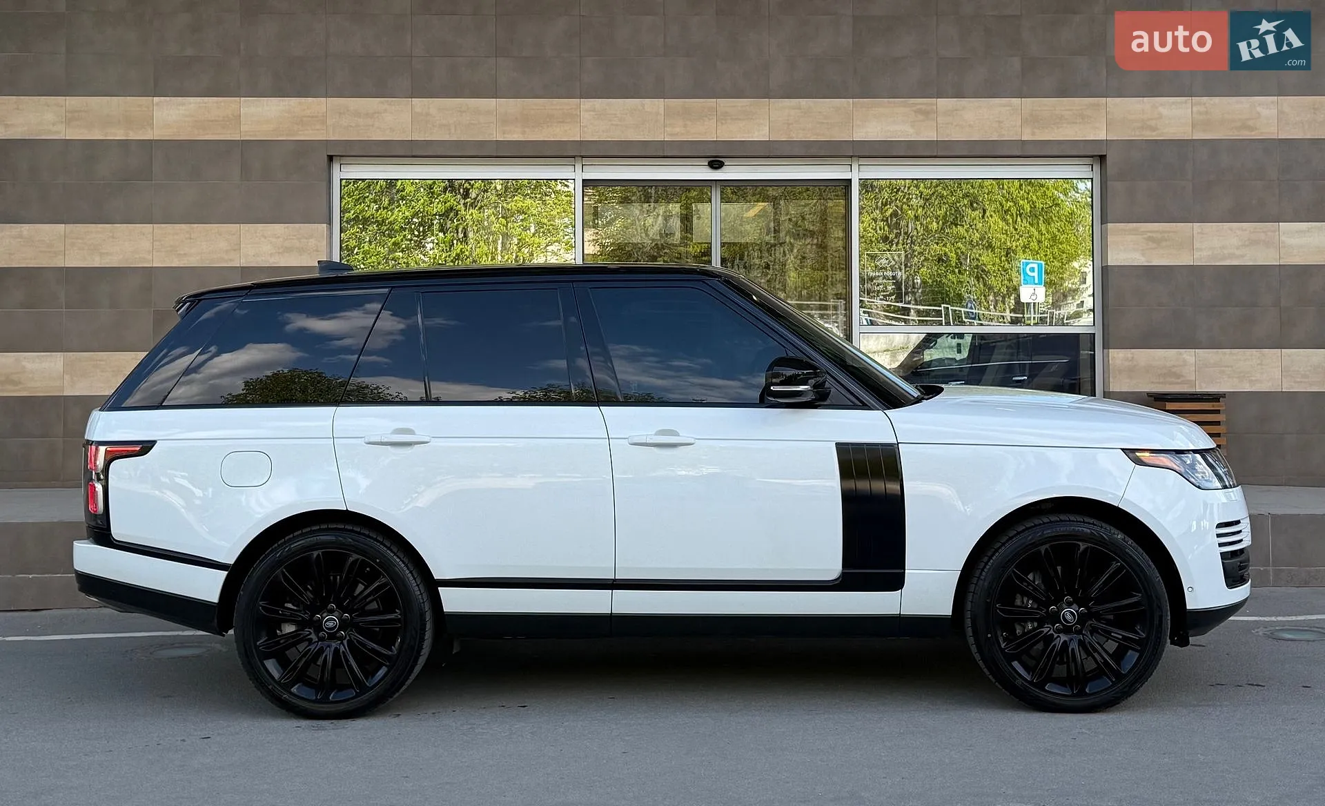 2018 Land Rover Range Rover - мініатюра 16