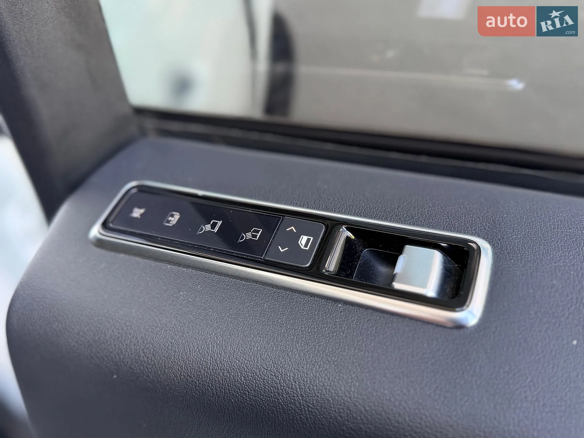2018 Land Rover Range Rover - мініатюра 33