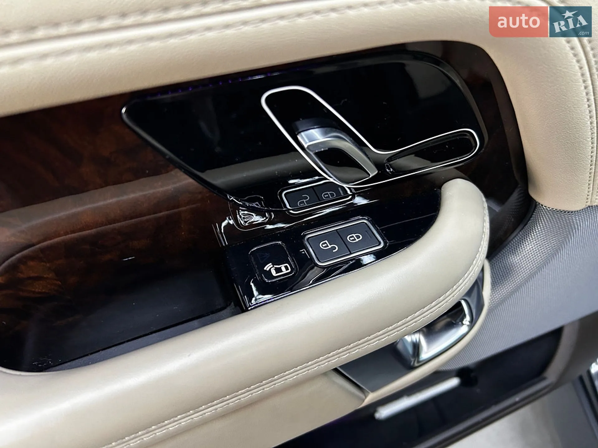 2017 Land Rover Range Rover - мініатюра 12