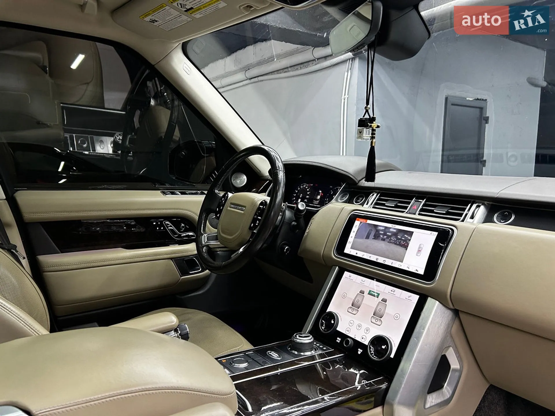 2017 Land Rover Range Rover - мініатюра 22