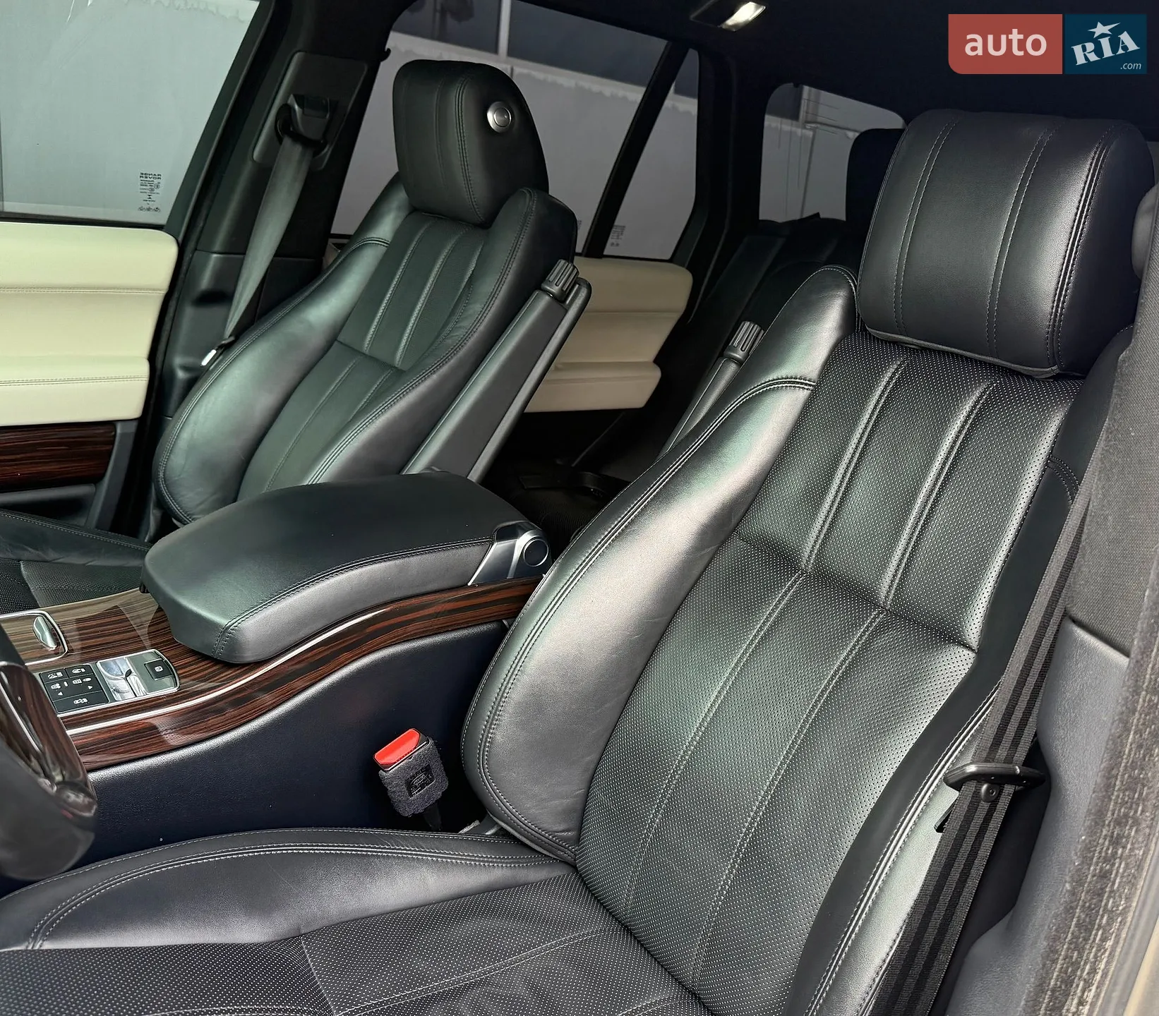 2017 Land Rover Range Rover - мініатюра 26