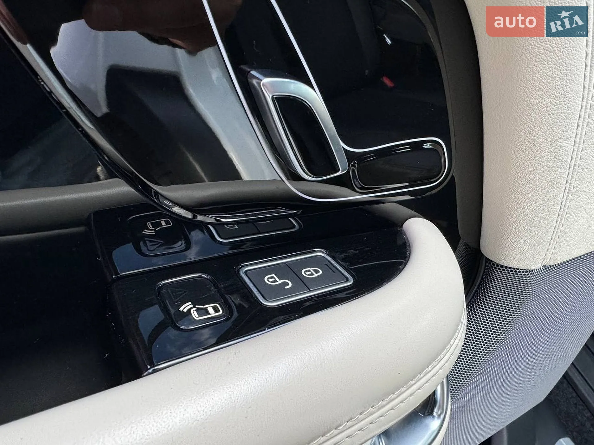 2018 Land Rover Range Rover - мініатюра 33