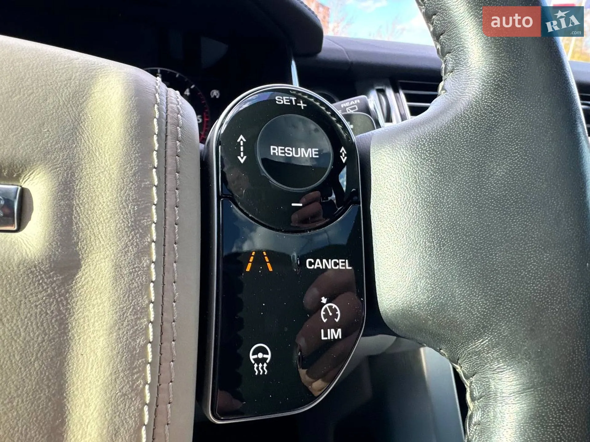 2018 Land Rover Range Rover - мініатюра 18