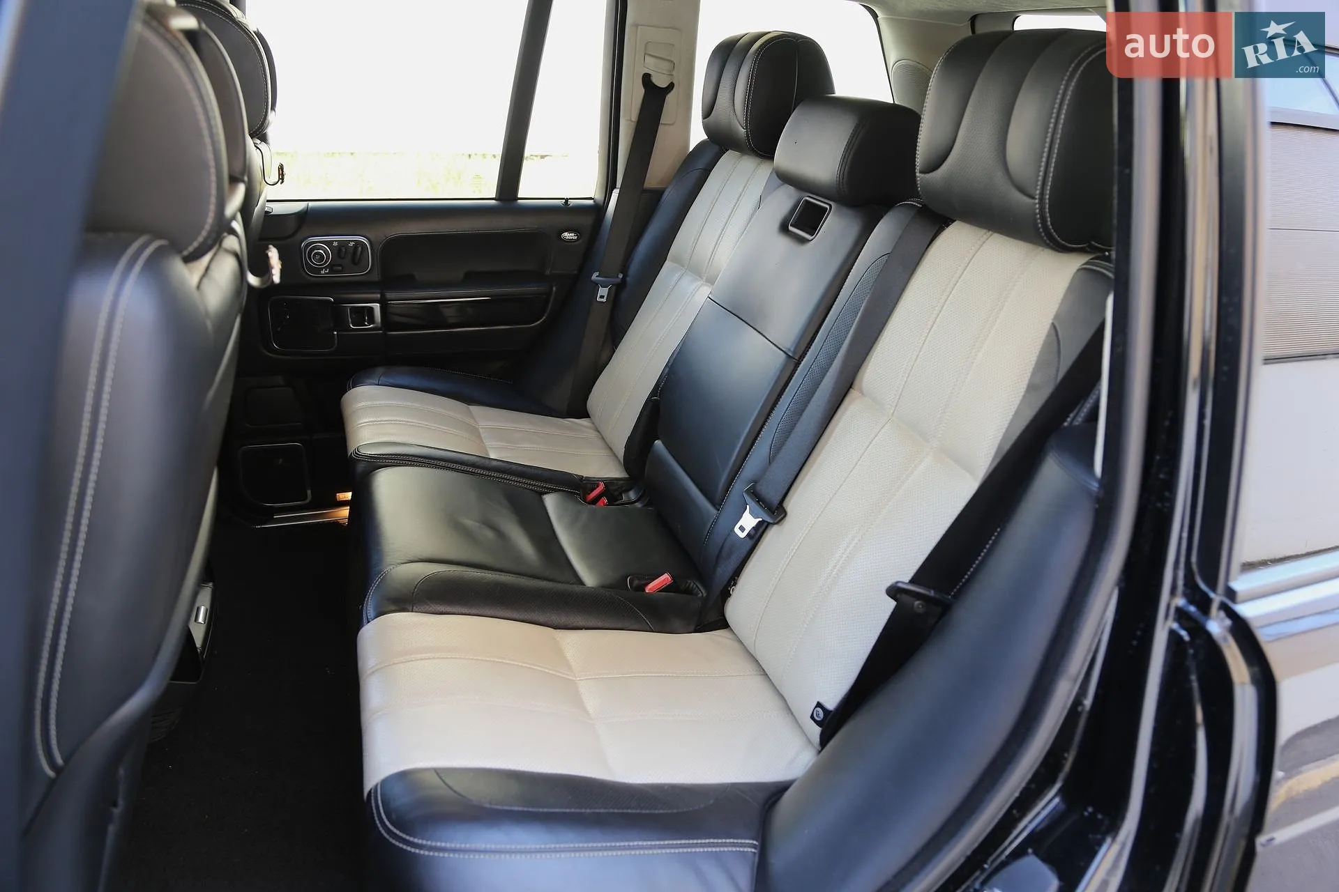 2011 Land Rover Range Rover - мініатюра 10