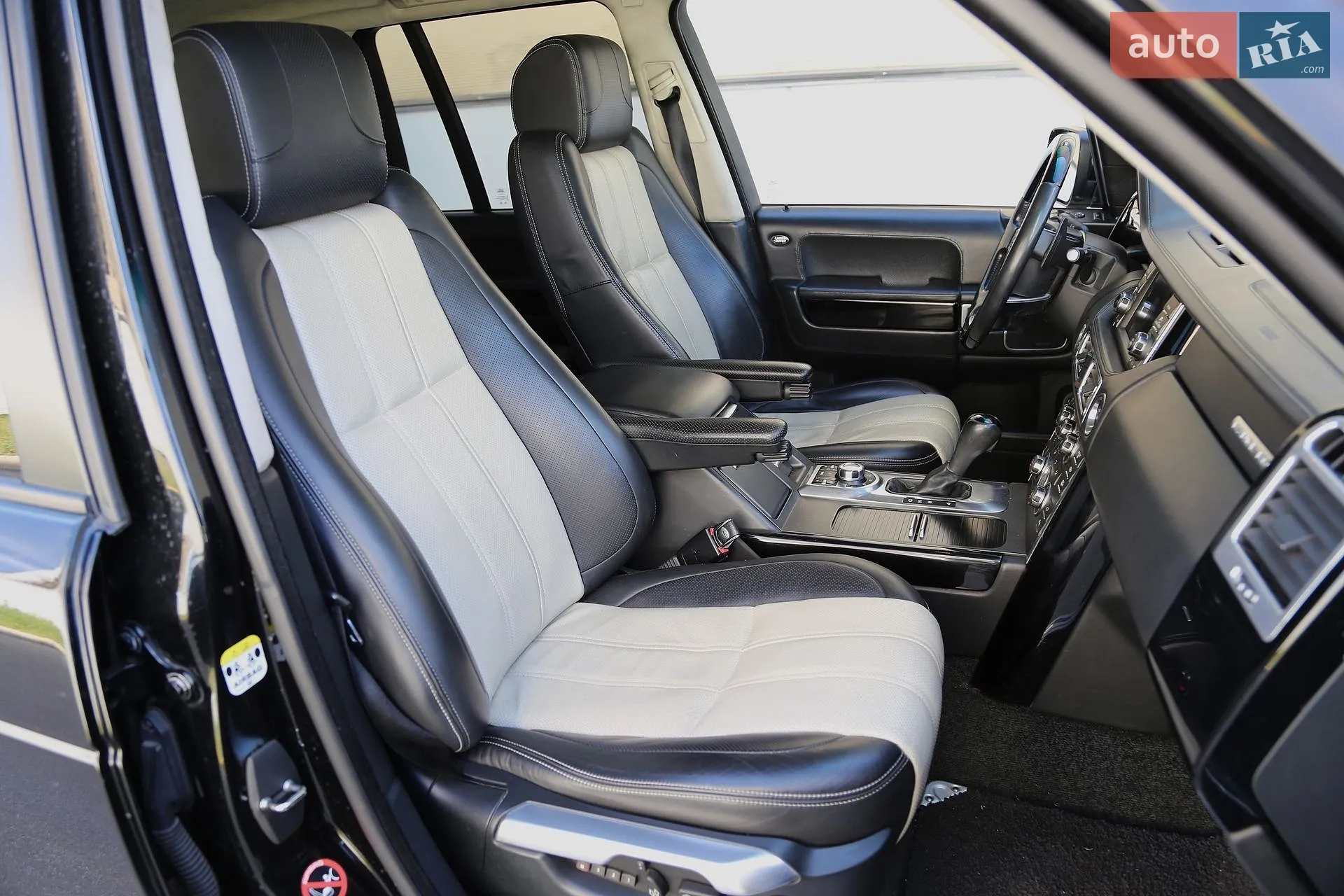 2011 Land Rover Range Rover - мініатюра 12