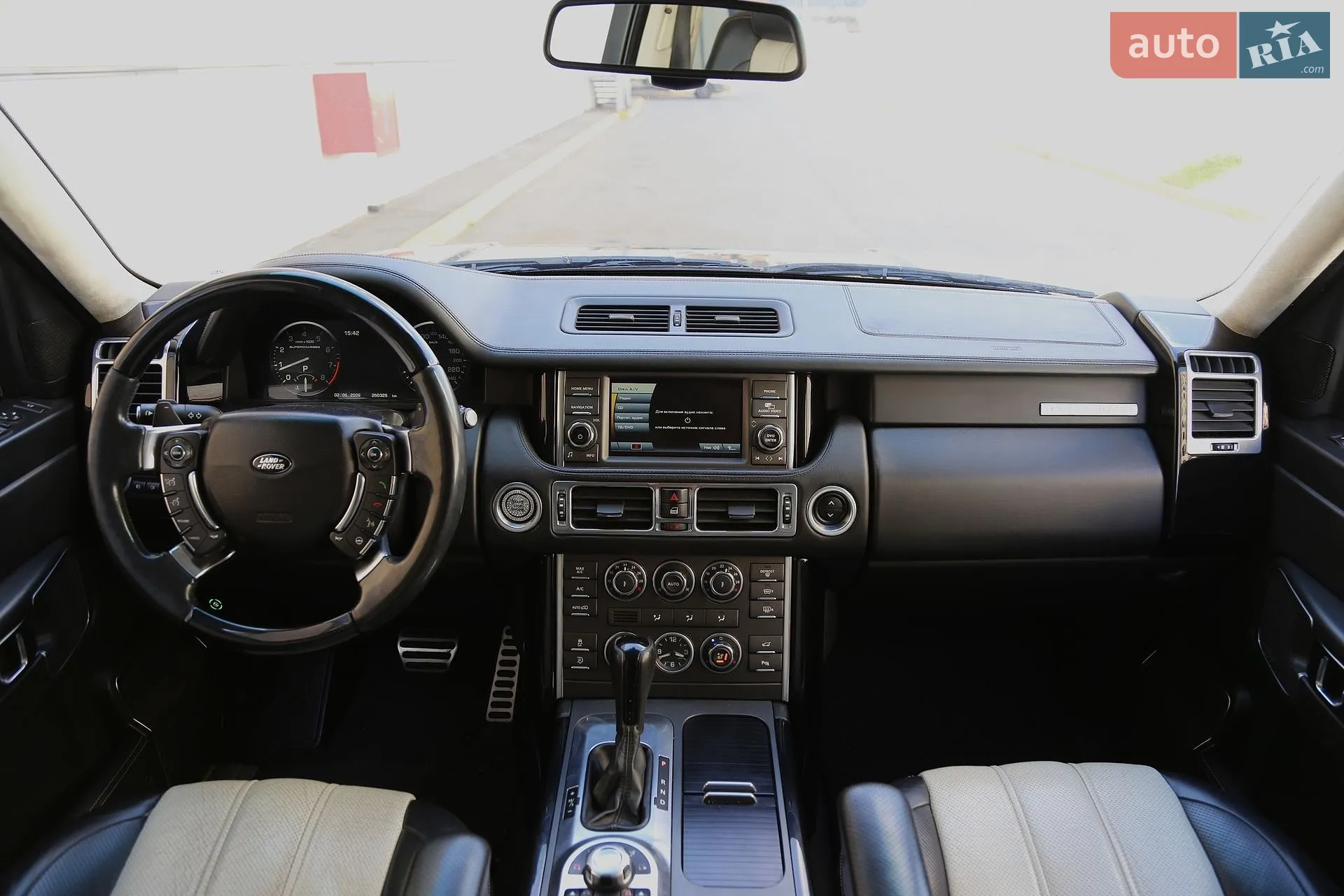 2011 Land Rover Range Rover - мініатюра 15