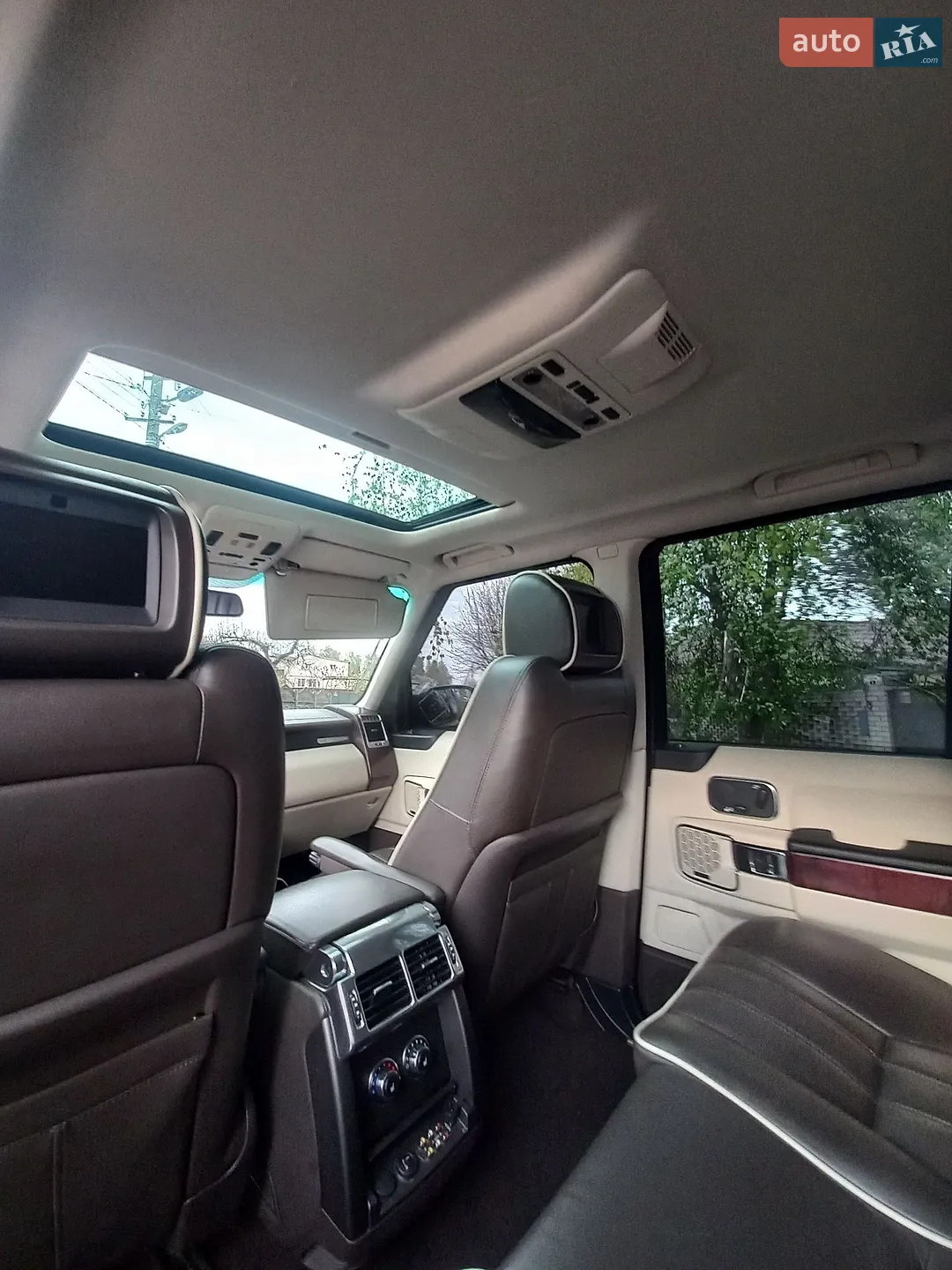2012 Land Rover Range Rover - мініатюра 24