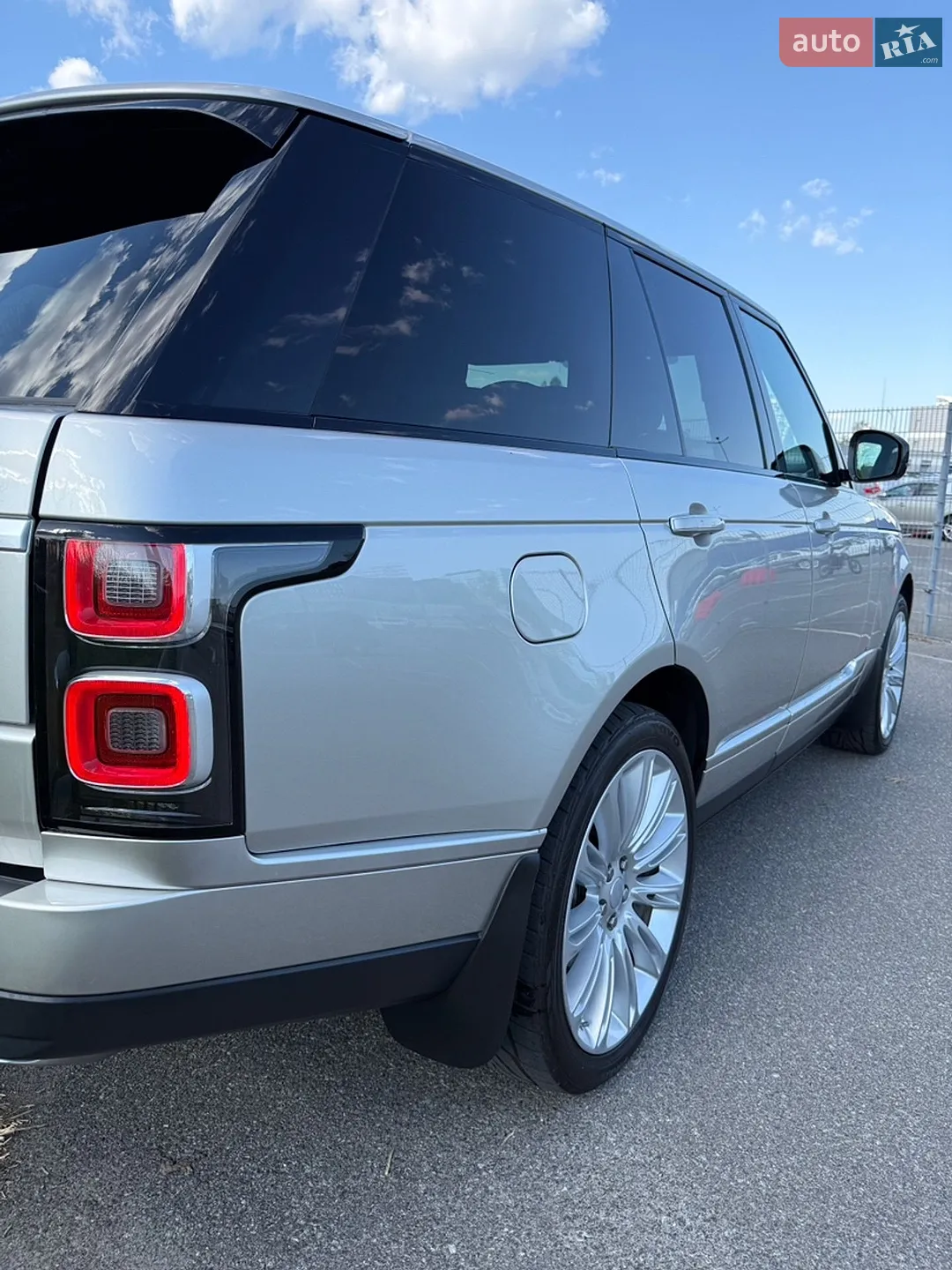 2018 Land Rover Range Rover - мініатюра 23