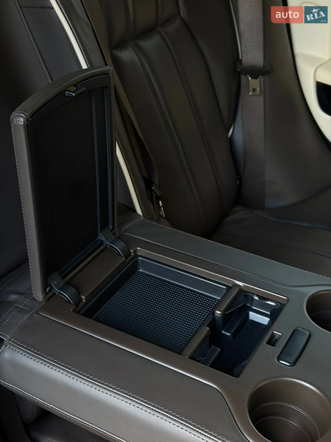 2012 Land Rover Range Rover - мініатюра 30