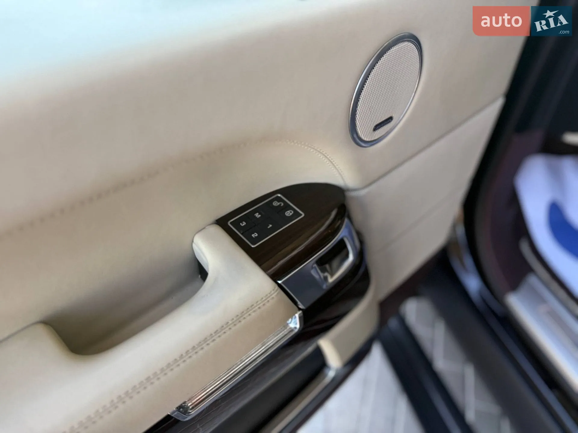 2013 Land Rover Range Rover - мініатюра 16