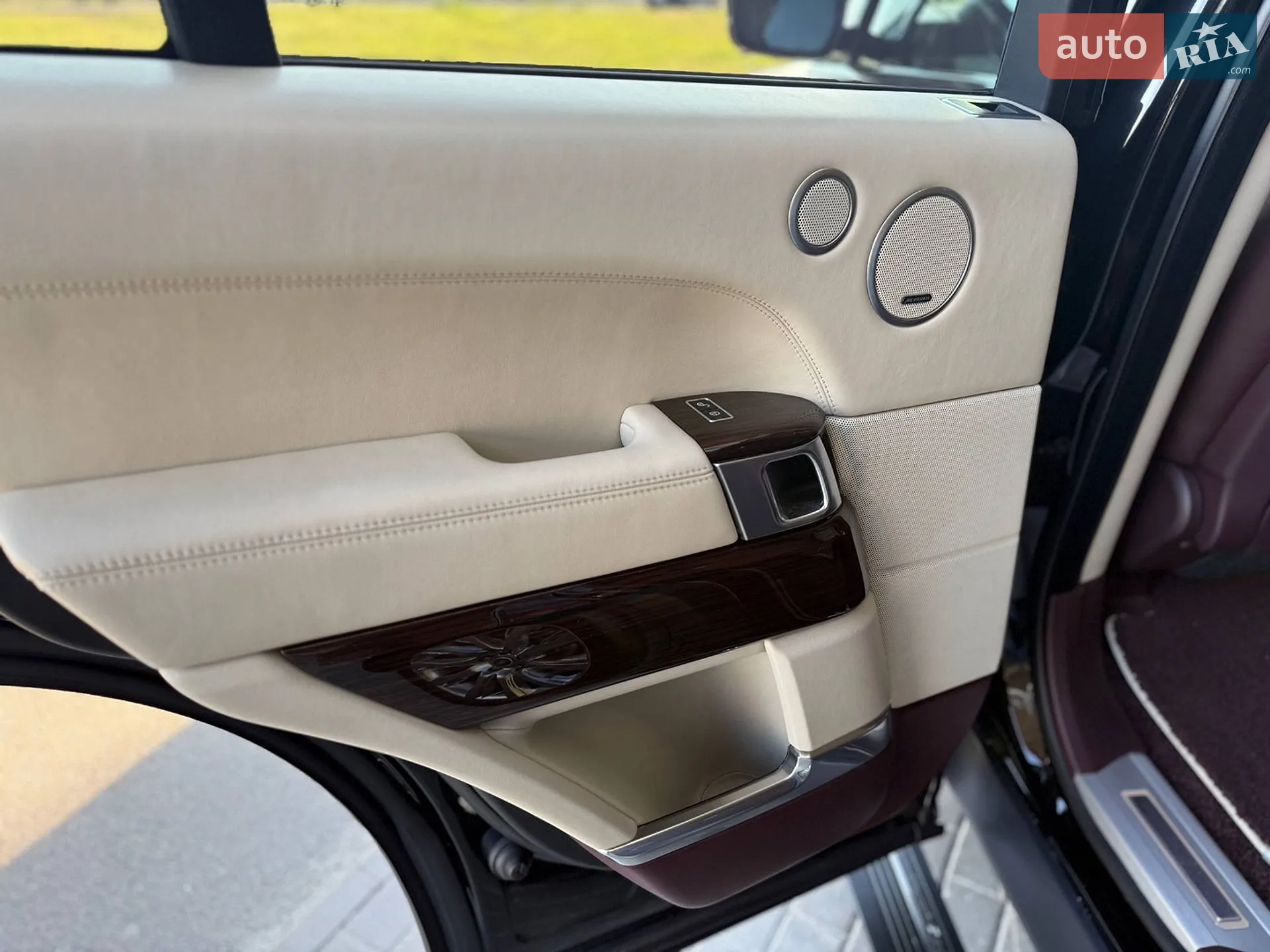 2013 Land Rover Range Rover - мініатюра 18