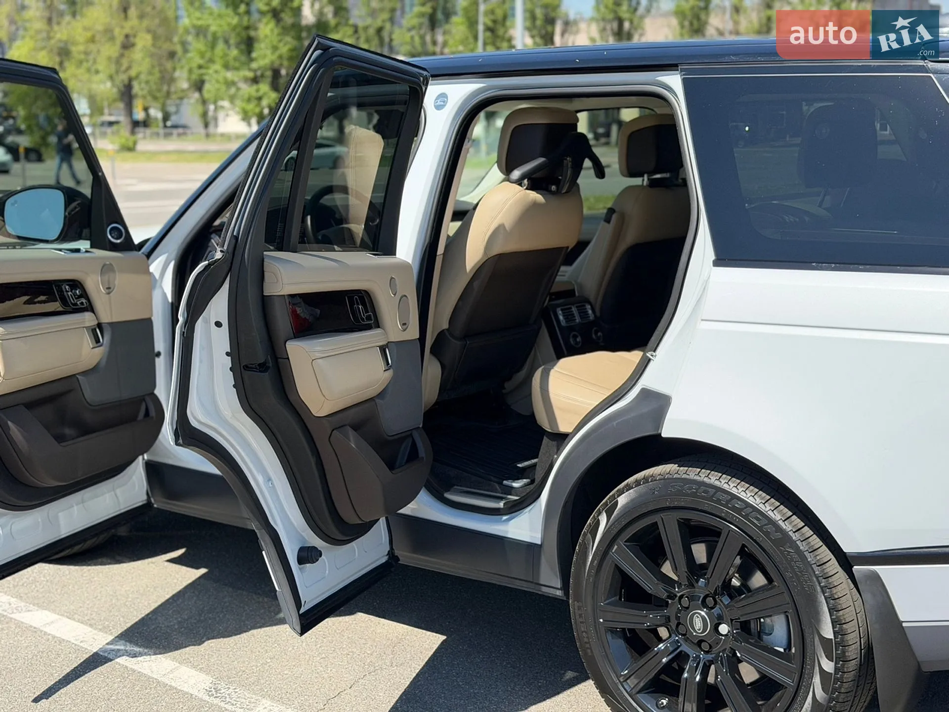 2019 Land Rover Range Rover - мініатюра 16