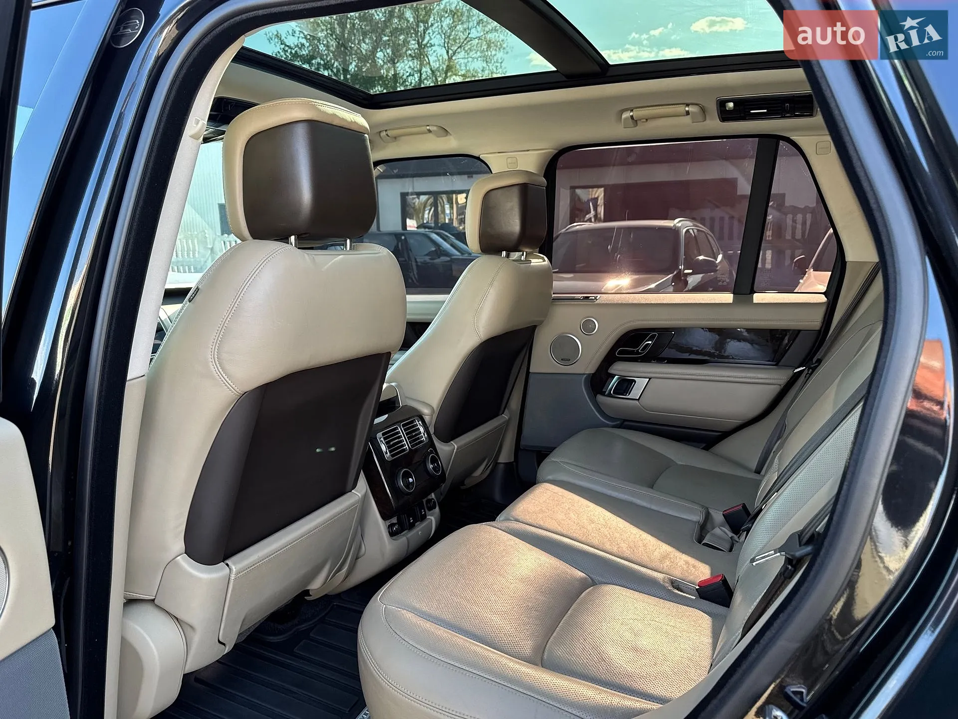 2017 Land Rover Range Rover - мініатюра 27