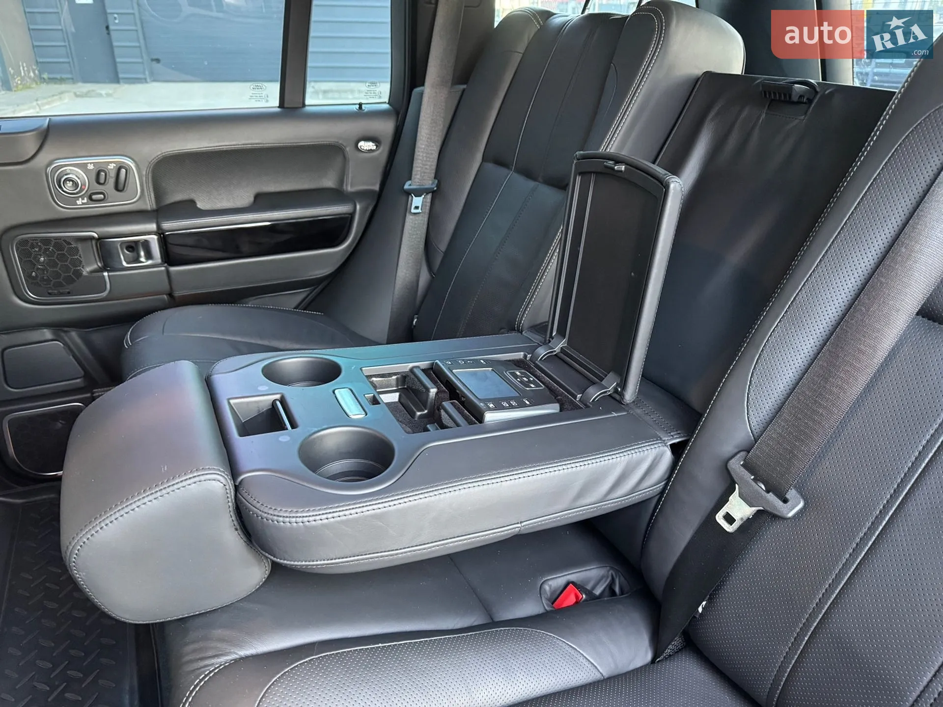 2011 Land Rover Range Rover - мініатюра 35
