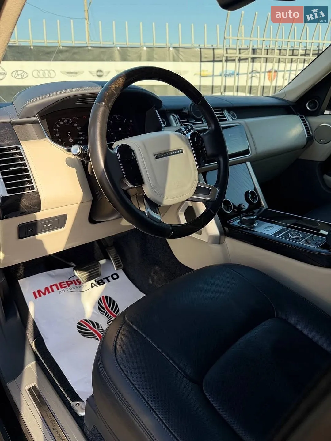 2020 Land Rover Range Rover - мініатюра 21