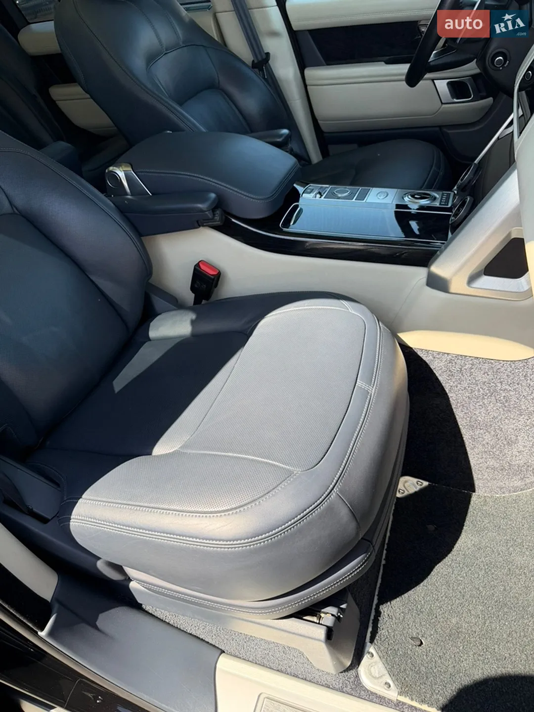 2020 Land Rover Range Rover - мініатюра 31