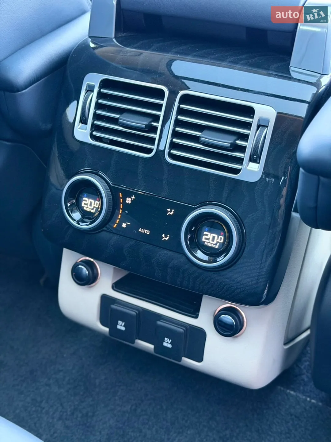 2020 Land Rover Range Rover - мініатюра 17