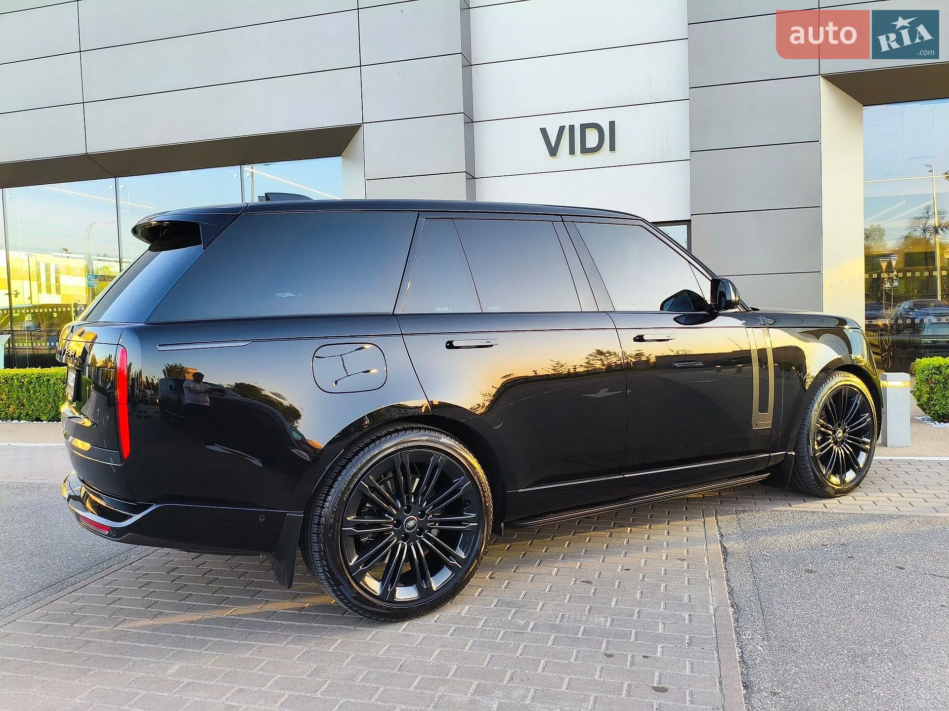 2023 Land Rover Range Rover - мініатюра 34