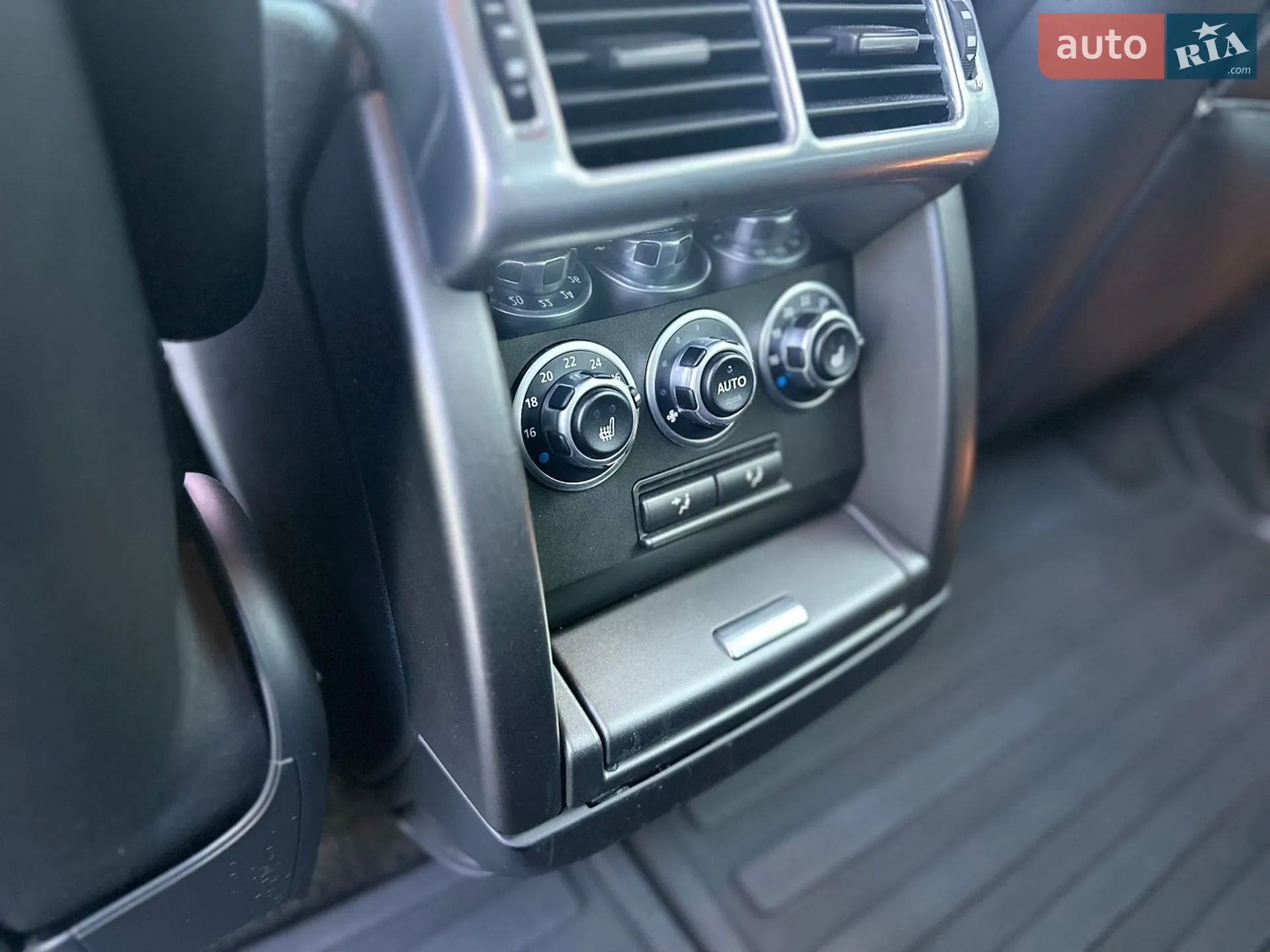 2011 Land Rover Range Rover - мініатюра 16