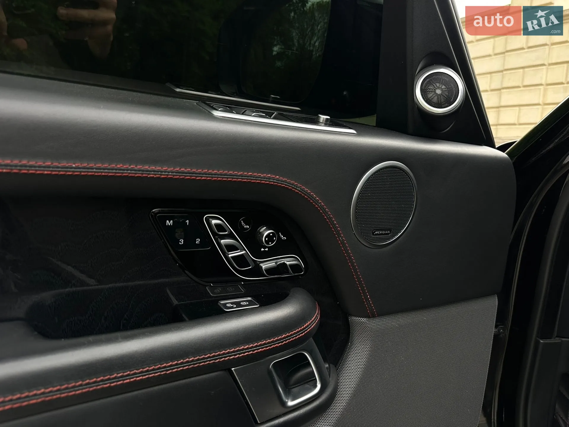 2018 Land Rover Range Rover - мініатюра 23