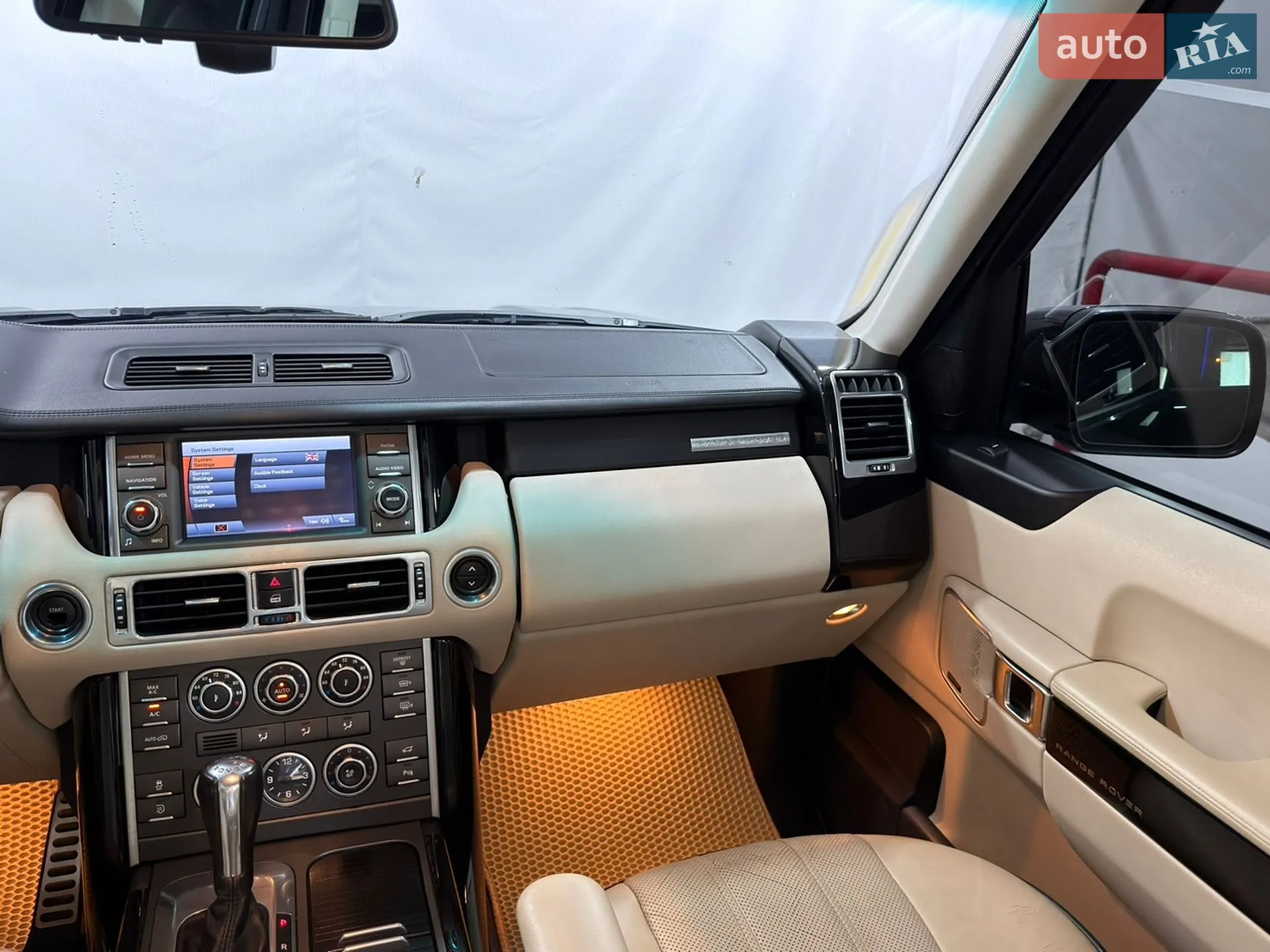 2012 Land Rover Range Rover - мініатюра 40