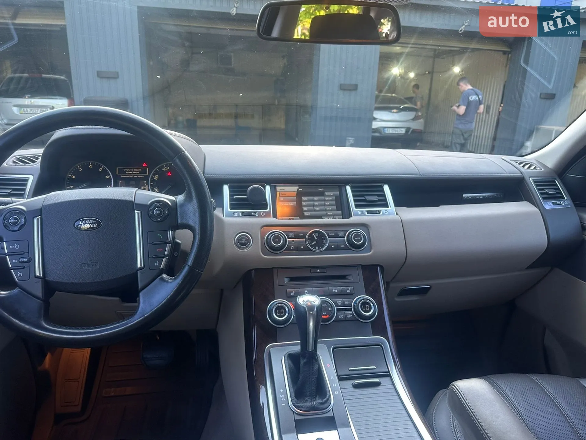 2010 Land Rover Range Rover - мініатюра 9