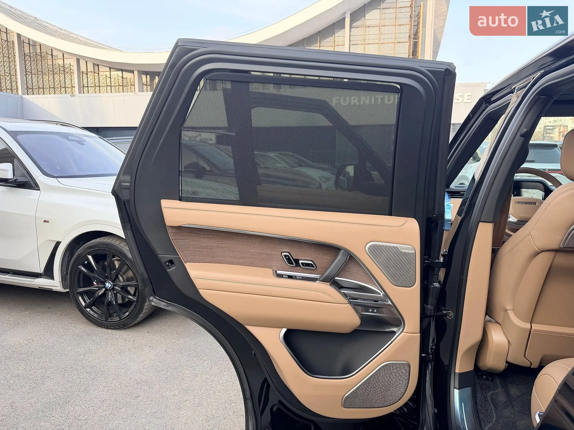 2025 Land Rover Range Rover - мініатюра 24