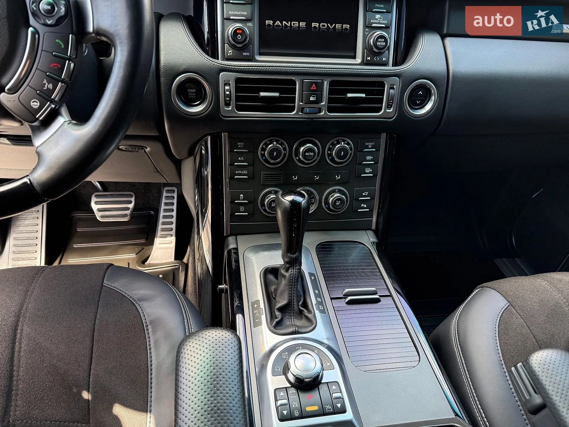 2011 Land Rover Range Rover - мініатюра 29
