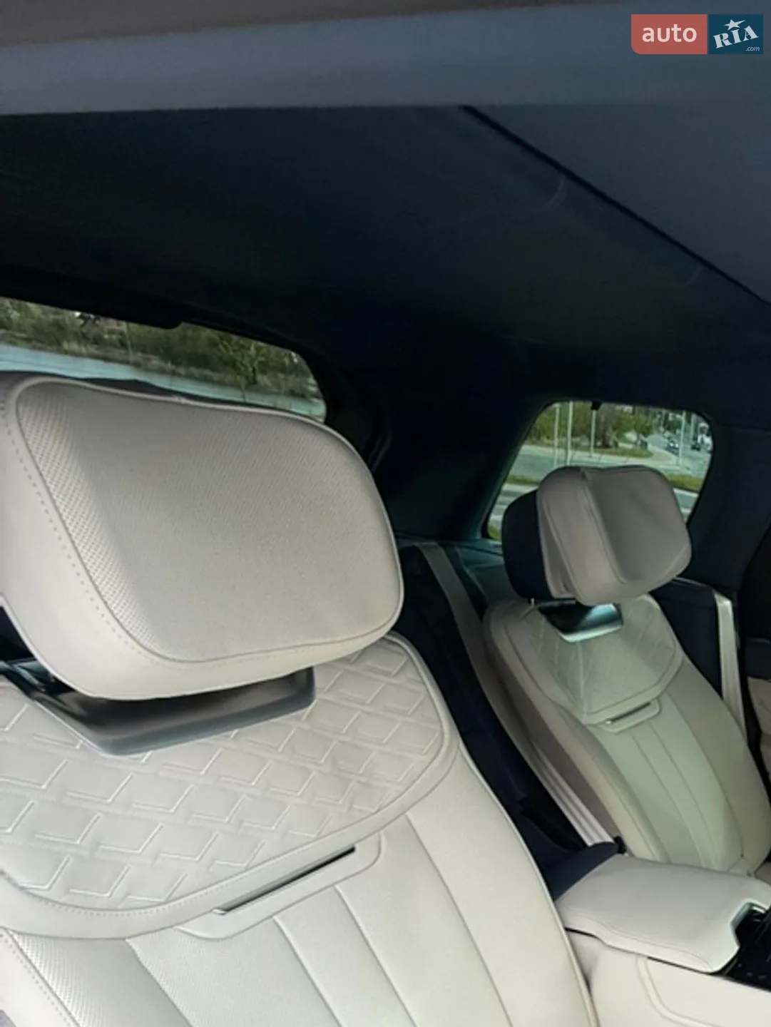 2025 Land Rover Range Rover - мініатюра 12