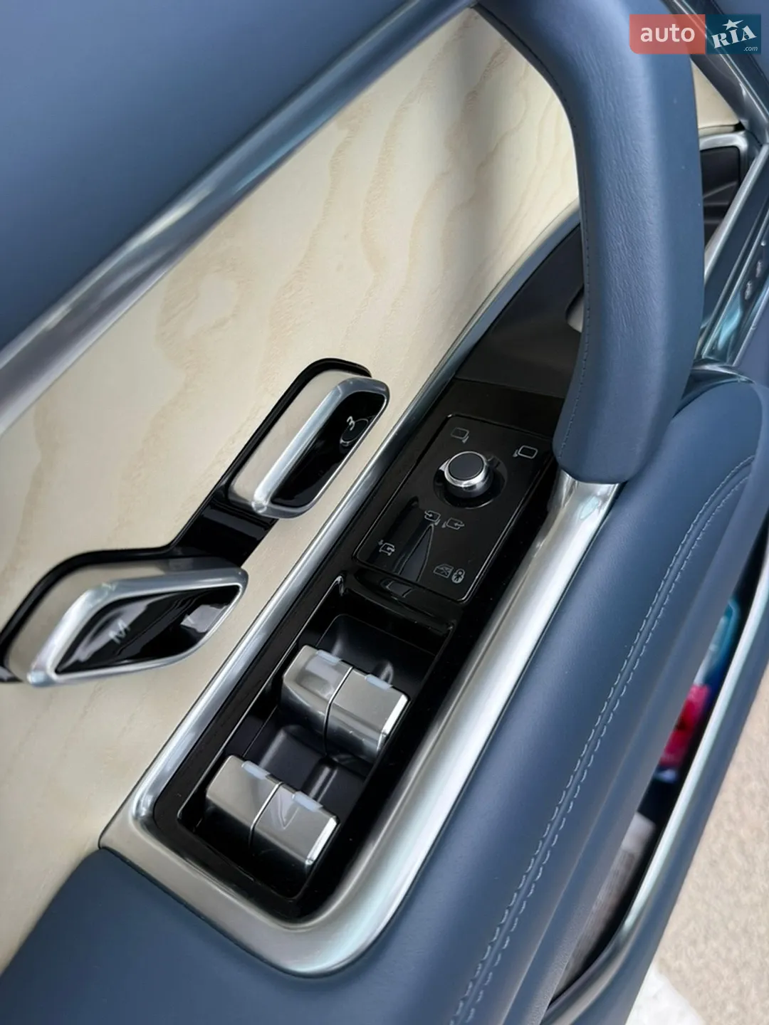 2025 Land Rover Range Rover - мініатюра 18