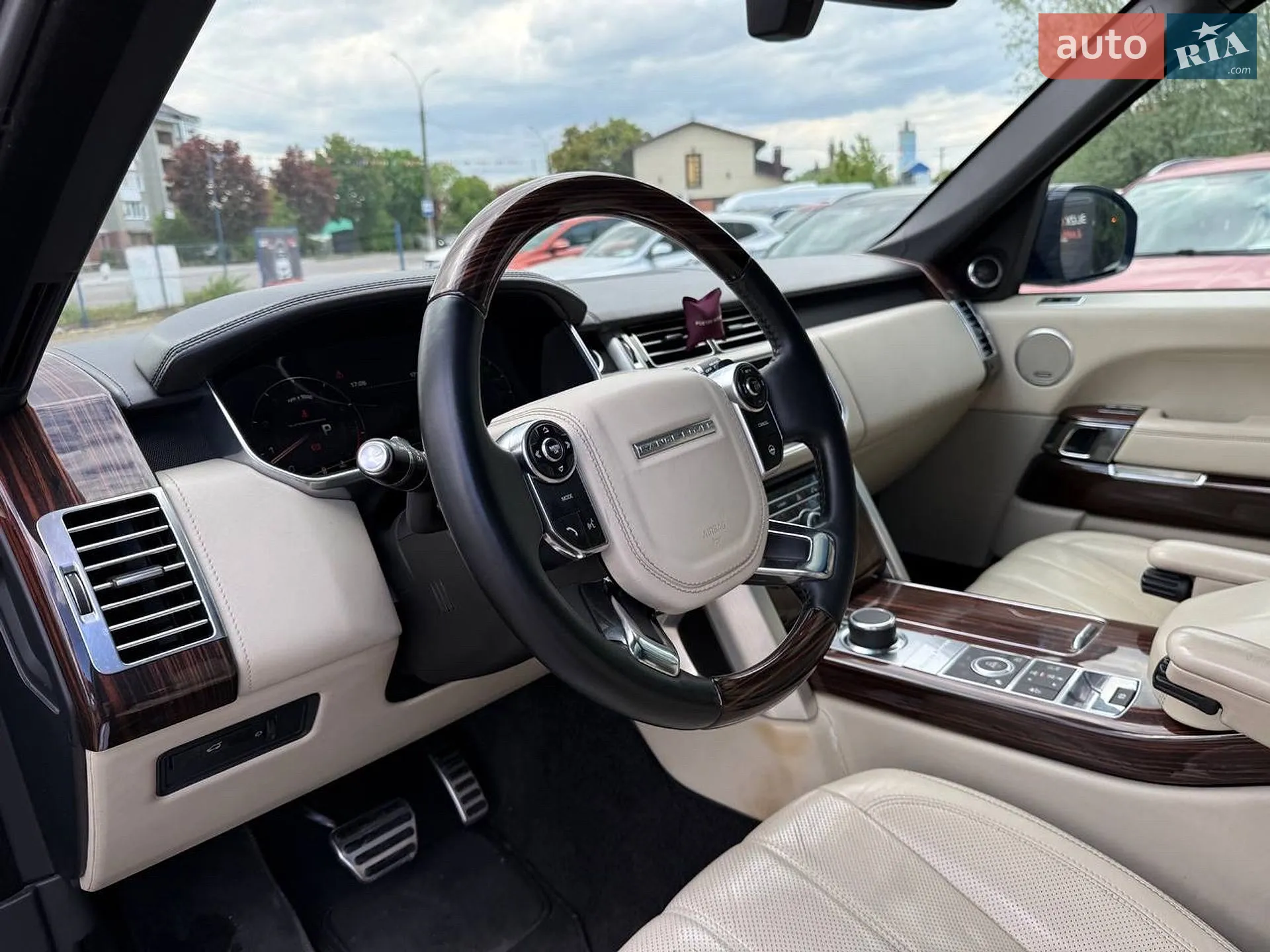 2013 Land Rover Range Rover - мініатюра 21