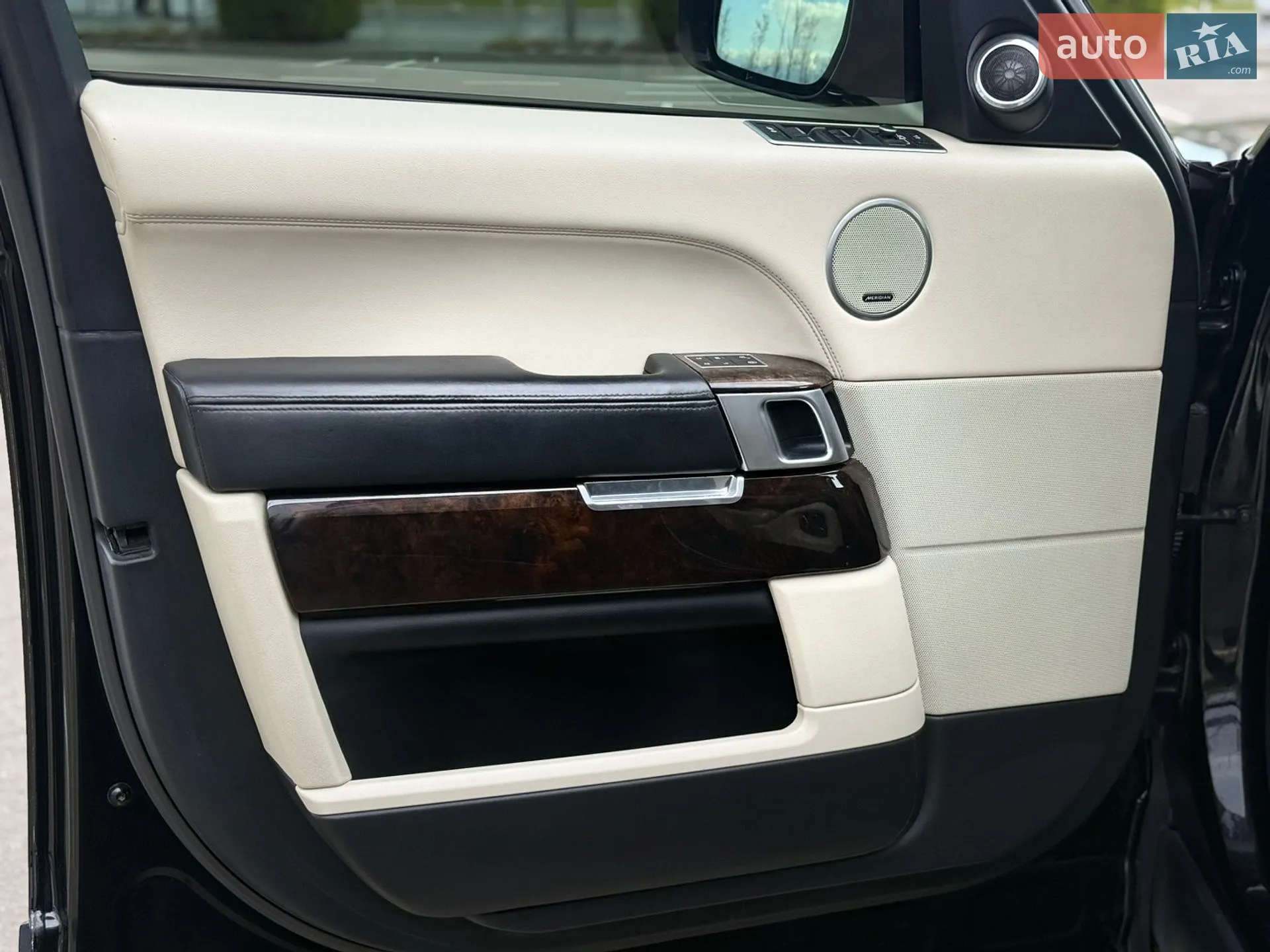 2013 Land Rover Range Rover - мініатюра 16
