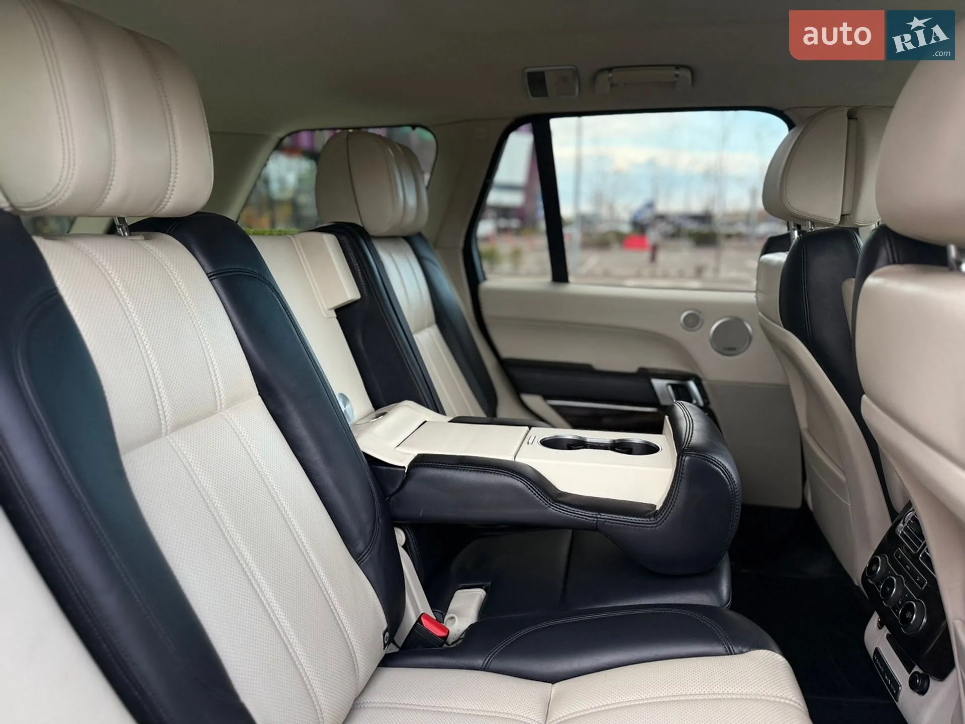 2013 Land Rover Range Rover - мініатюра 30