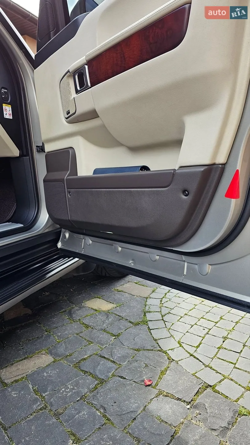 2010 Land Rover Range Rover - мініатюра 38
