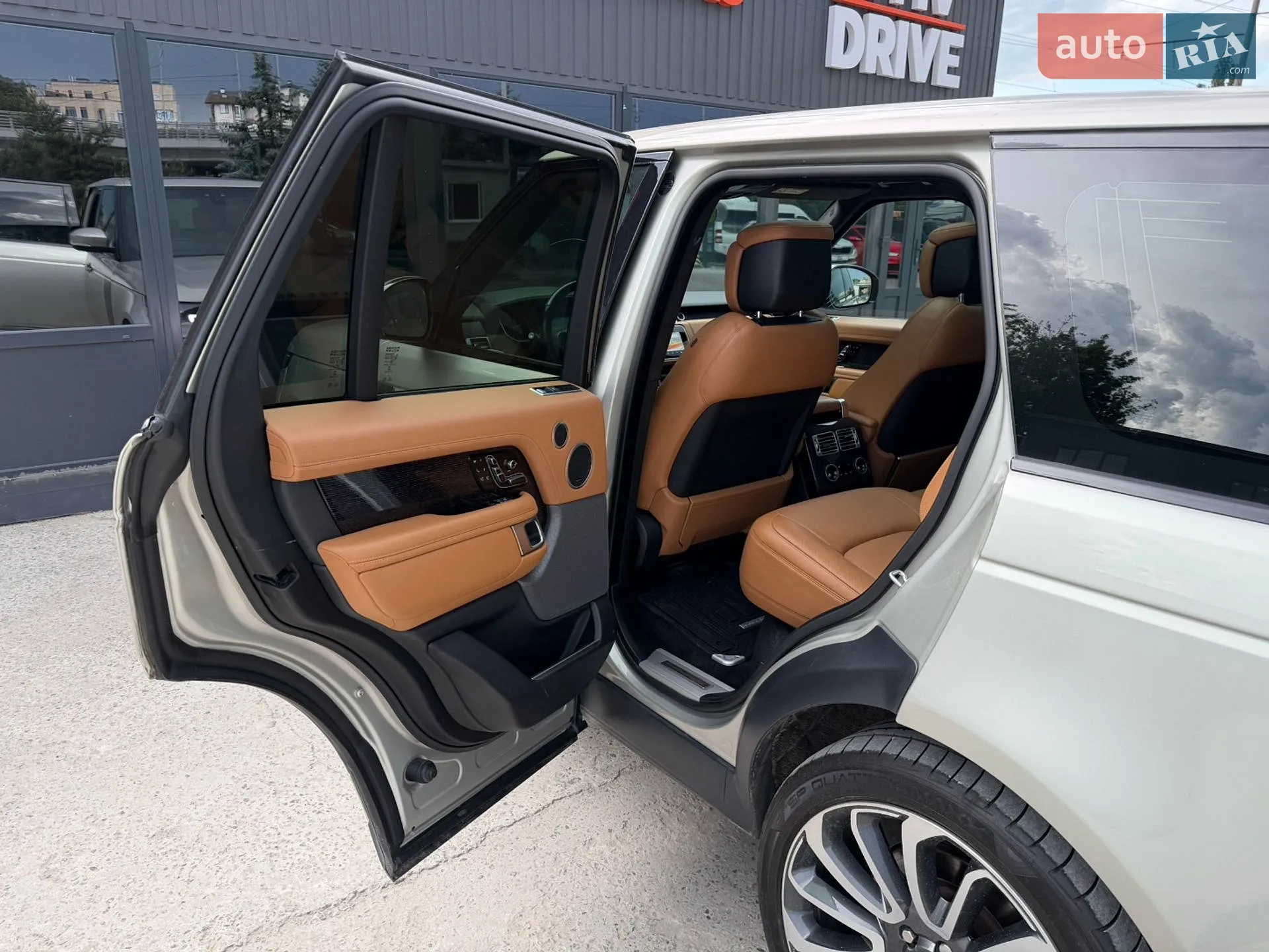 2019 Land Rover Range Rover - мініатюра 41