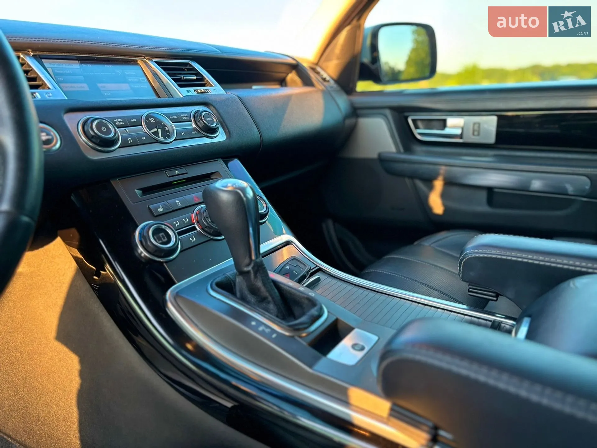 2011 Land Rover Range Rover - мініатюра 42