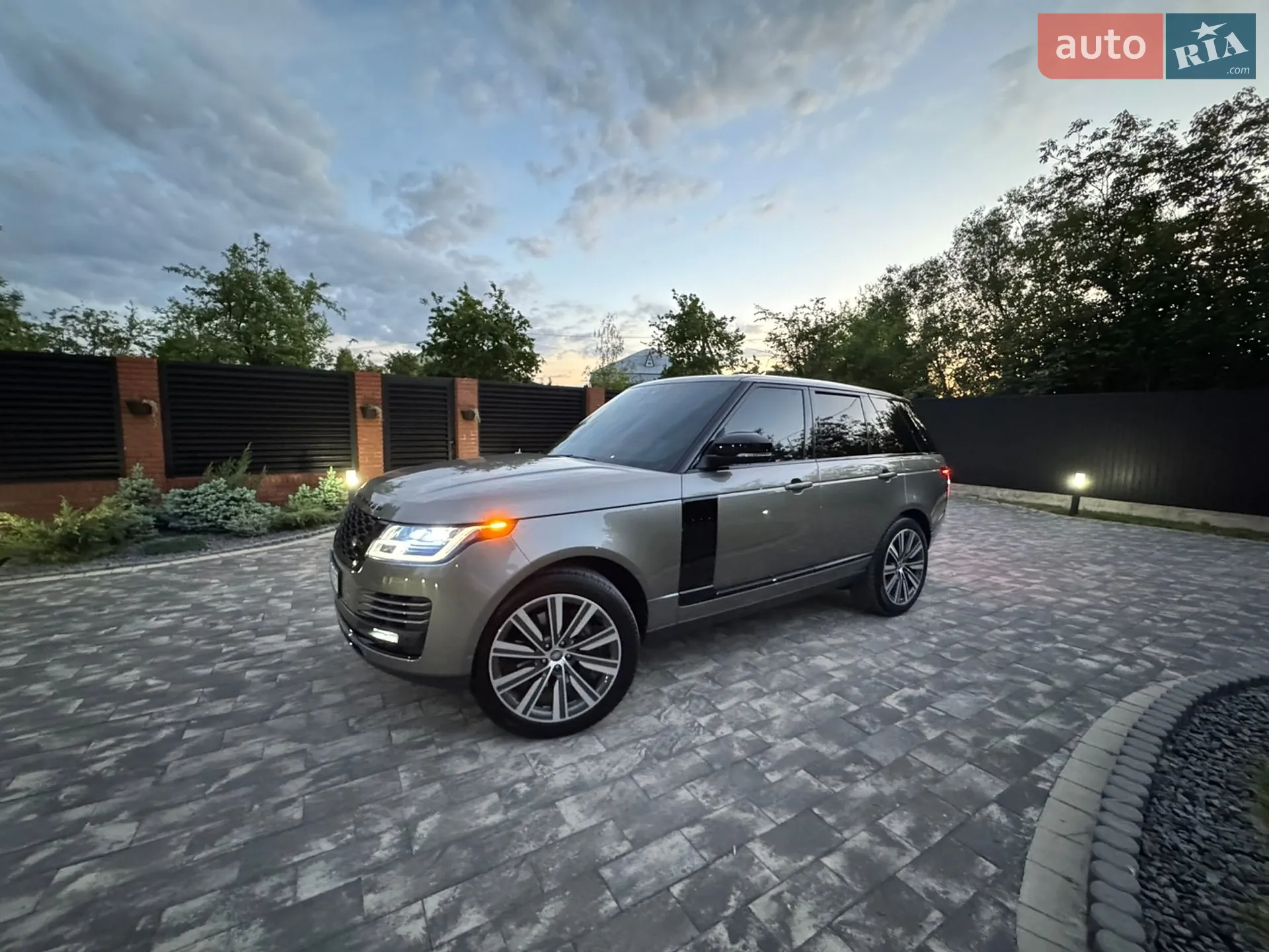 2018 Land Rover Range Rover - мініатюра 20