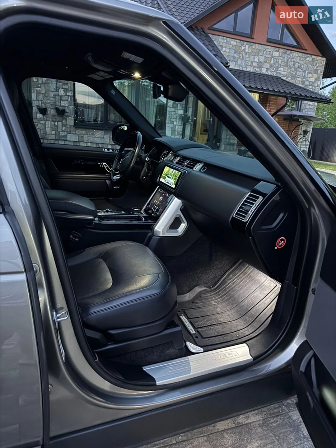 2018 Land Rover Range Rover - мініатюра 33