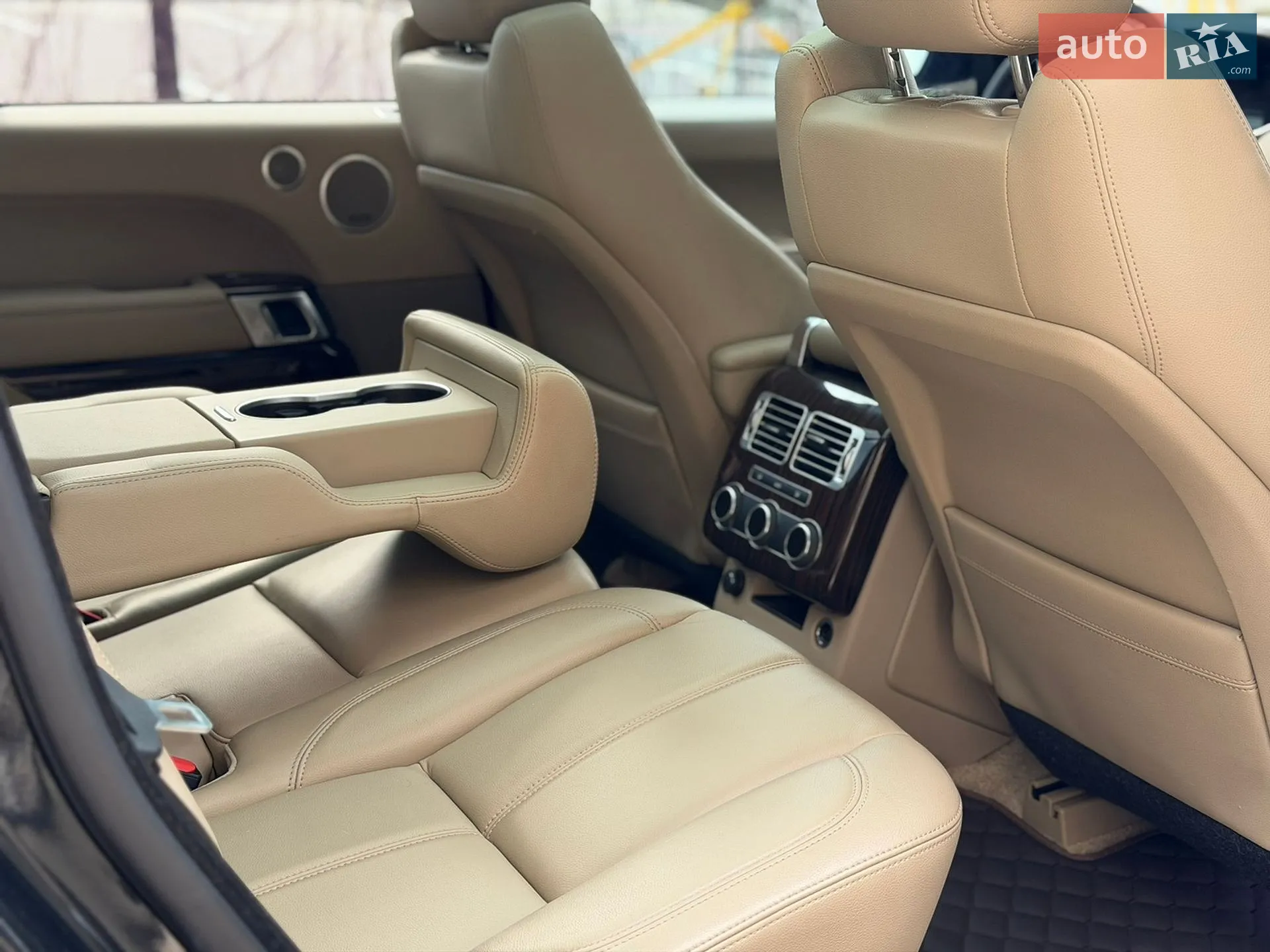2016 Land Rover Range Rover - мініатюра 24