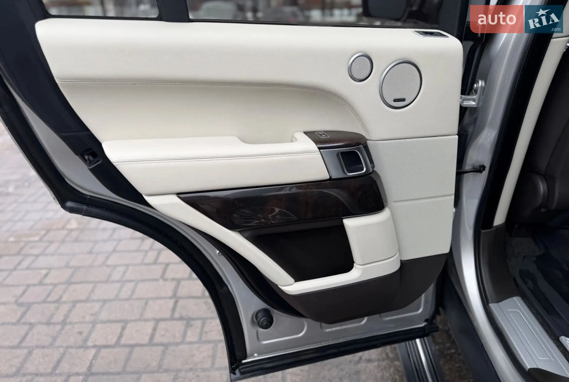 2017 Land Rover Range Rover - мініатюра 26