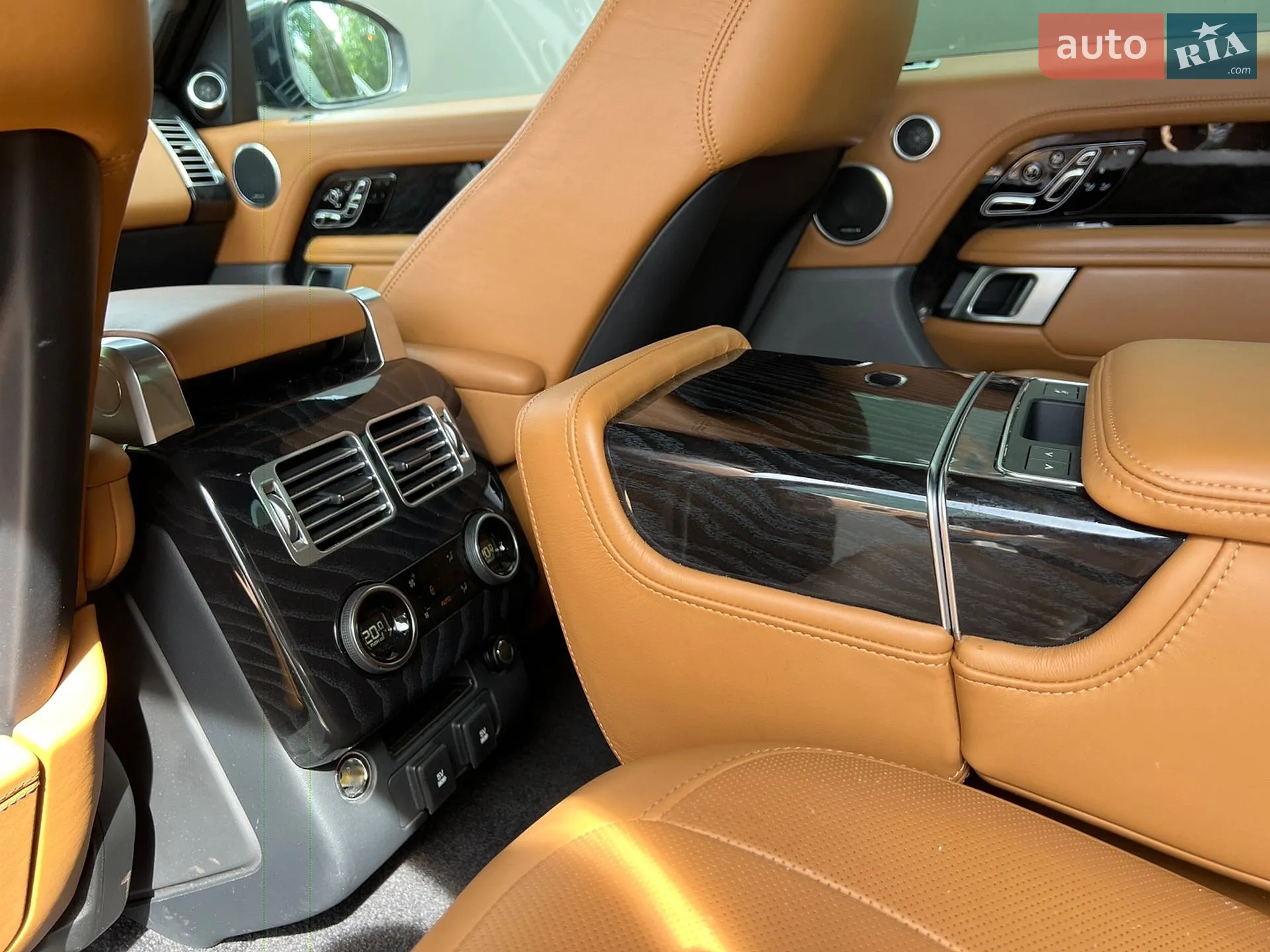 2020 Land Rover Range Rover - мініатюра 23