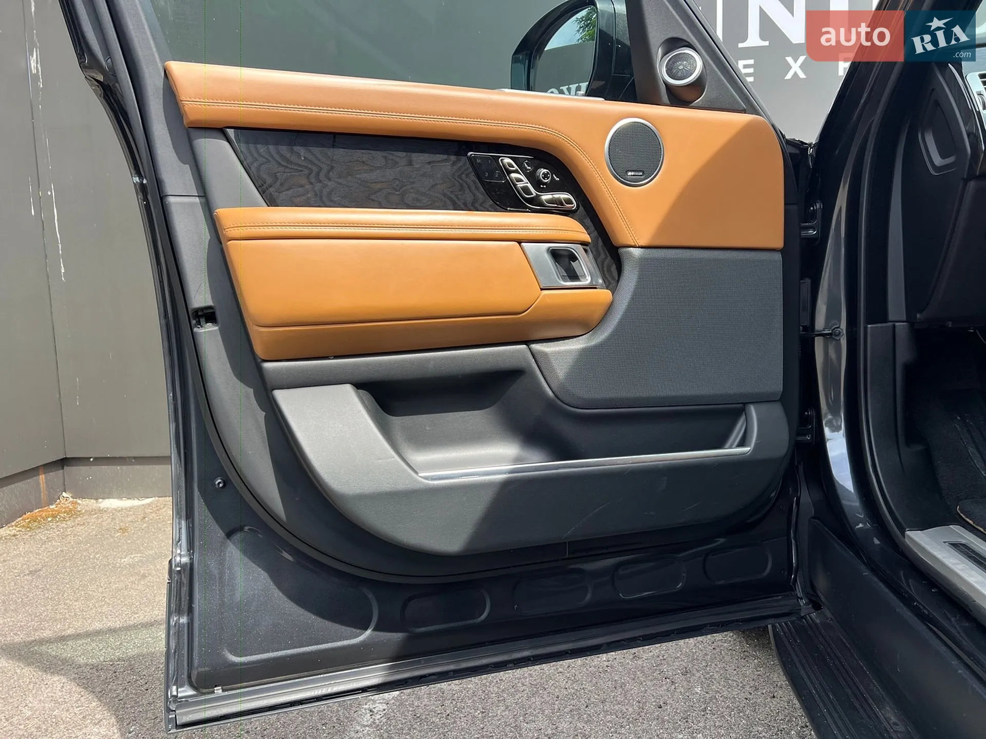2020 Land Rover Range Rover - мініатюра 28